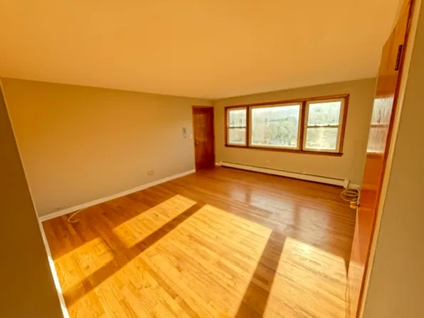 6000 N Austin Ave #1S, Chicago, IL 60646