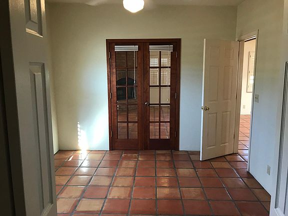 2nd image of 1610 N Stewart Ave