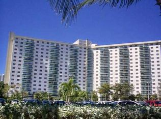 19390 Collins Ave, North Miami Beach, FL 33160