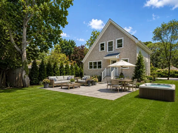 45 Pine Crest Ln, Sag Harbor, NY 11963