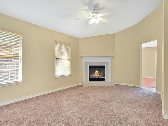 3rd image of 2474 Creekfront Dr