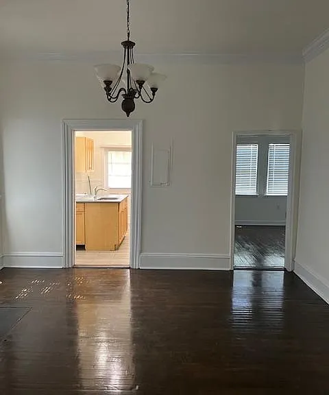 511 E Hall St — Photo 13
