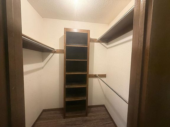 5th image of 328 Timberwind Rd