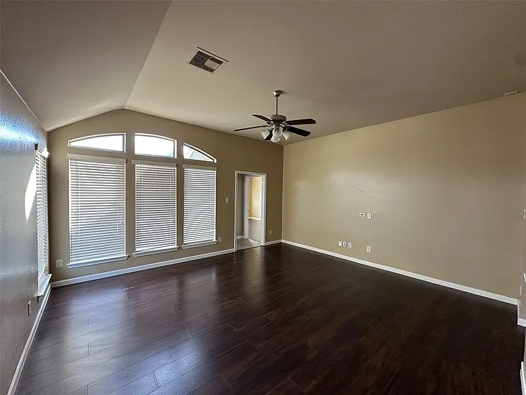 27511 Gatlin Ln — Photo 7