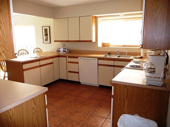4th image of 40 Harbor Ln