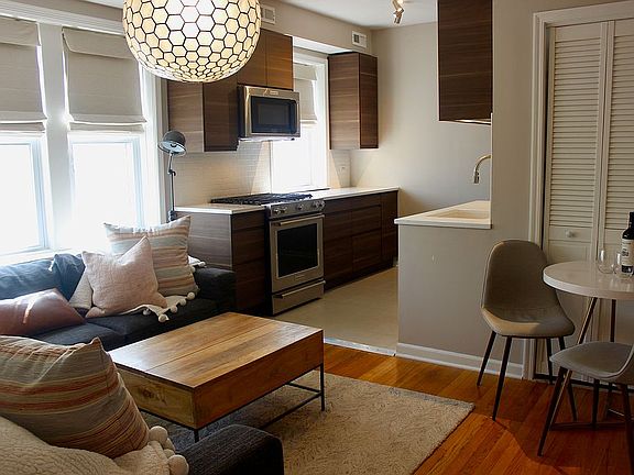 Living Room/Kitchen
