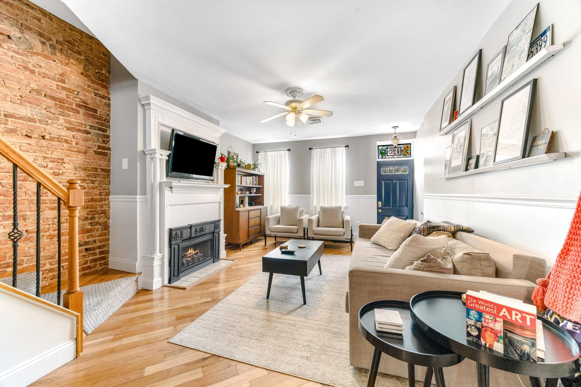 next background image