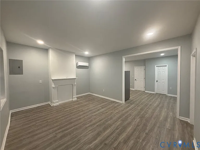 910 Rome St — Photo 4
