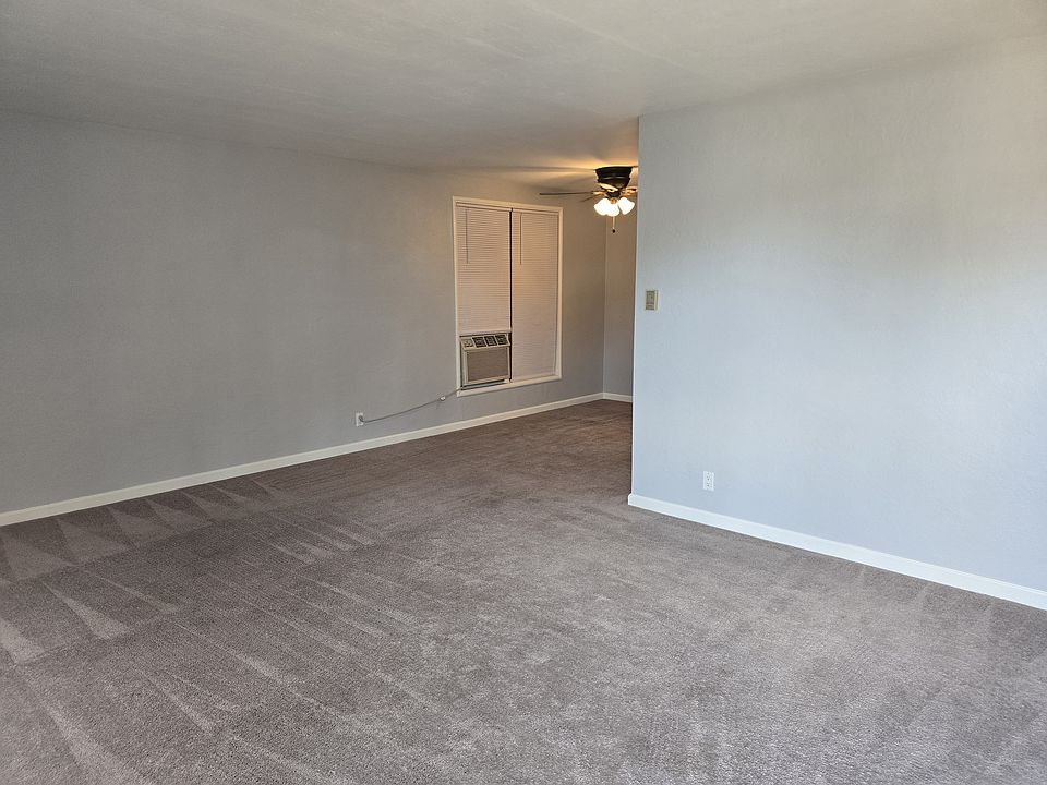 1st image of 1110 W 10th St