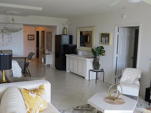 3rd image of 2880 NE 14th Street Causeway #804