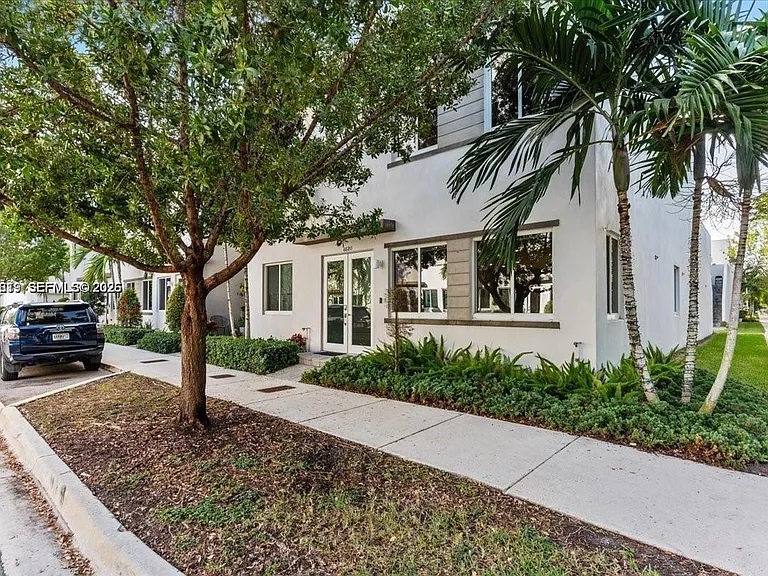 6680 NW 102nd Path — Photo 1
