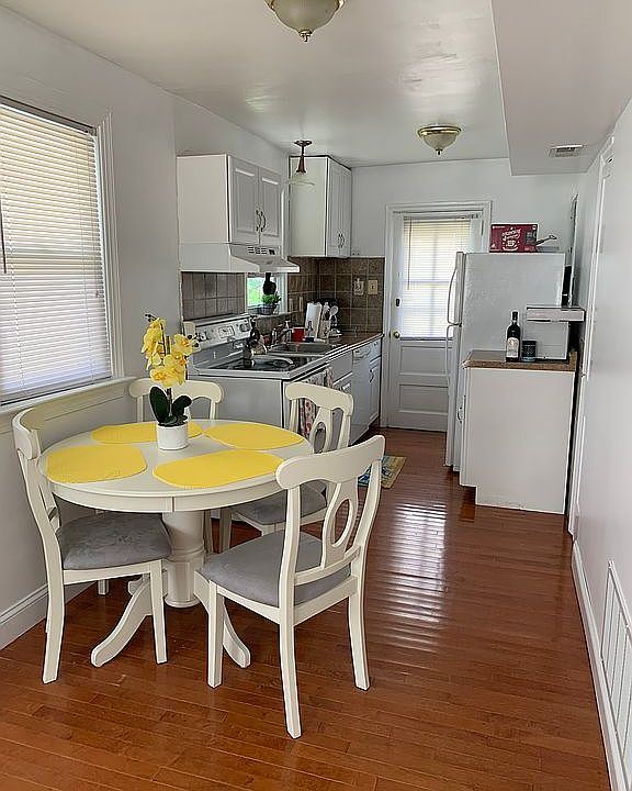 2nd image of 311 N Harding Ave #B