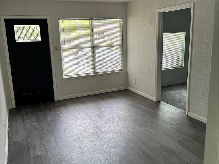 4215 Botany Ln — Photo 6