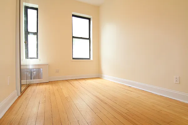 Rented by FirstService Realty (legacy) | media 4