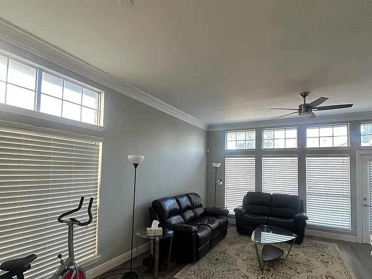 1752 Crescent Creek Ln — Photo 4