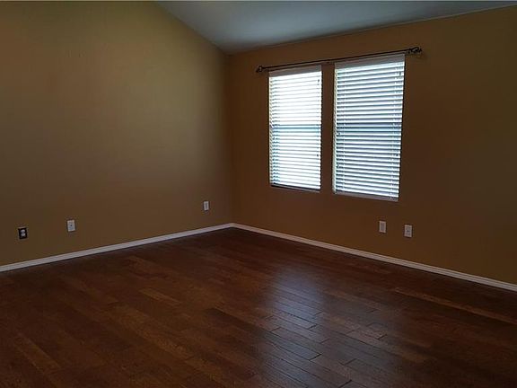 2nd image of 5701 Crestwood Dr
