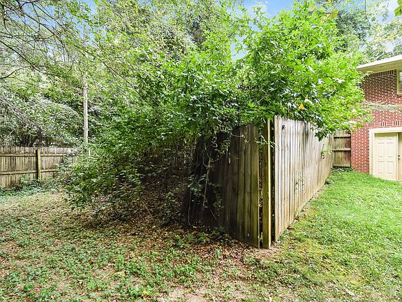 3rd image of 2147 Camp Cir SW