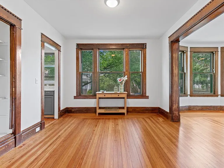 212 Maple St #1 — Photo 8