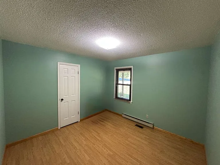 4221 Valley Cir — Photo 10