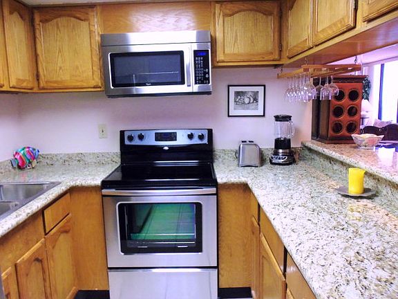 5th image of 110 Padre Blvd #610