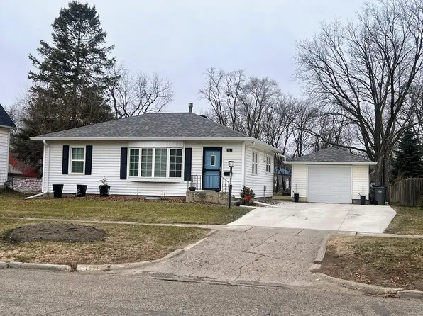 717 E 5th St, Spencer, IA 51301