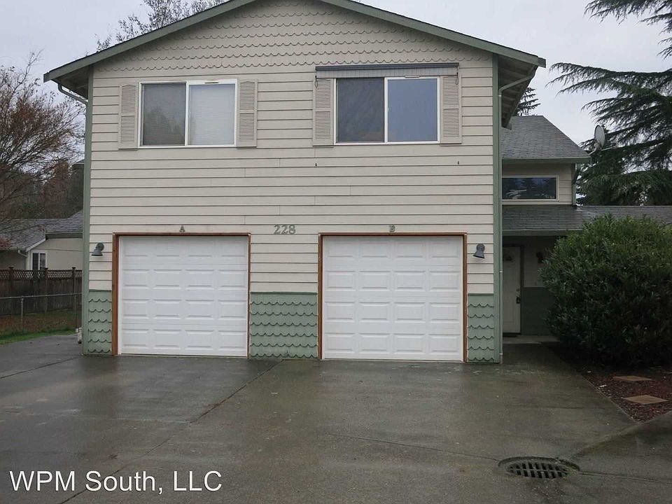 1st image of 228 S St SE #B