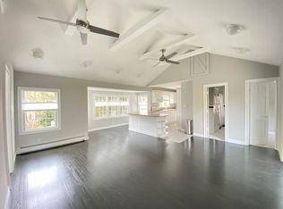 43 Youngs Hill Rd, Huntington, NY 11743