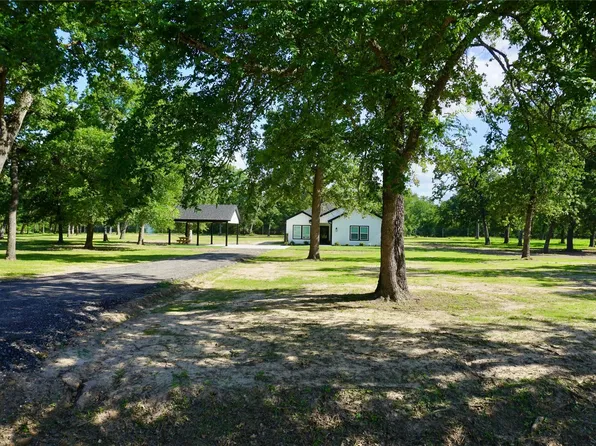 39645 Bosque Rd, Hempstead, TX 77445