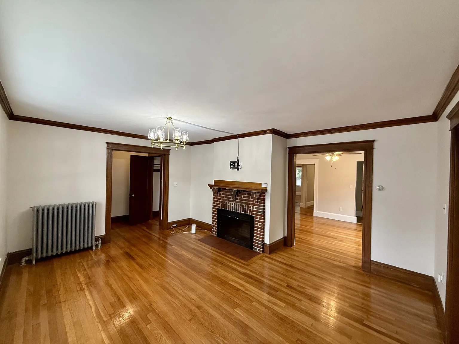 2 bed, 1300 sqft, $3,000 — Photo 2