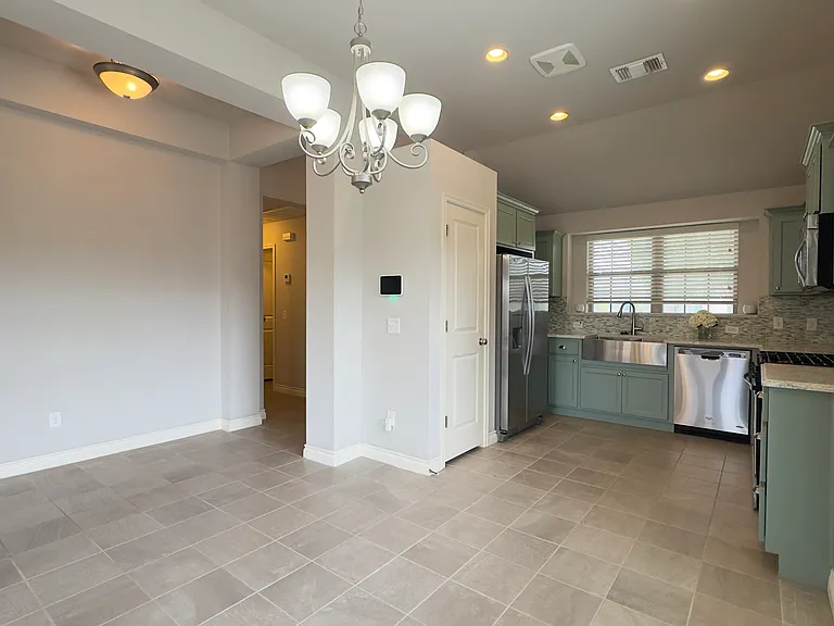 19112 Hecho Dr — Photo 16