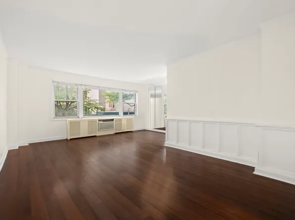 167 East 67th Street image 5 of 11