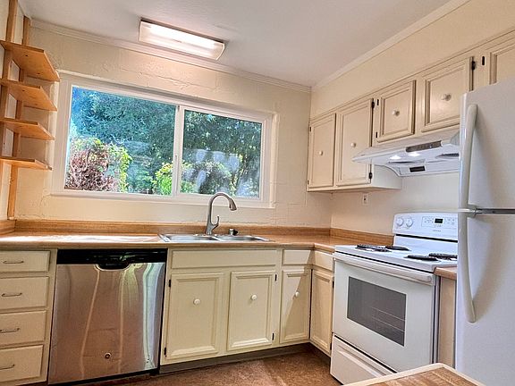 3rd image of 241 Stanford Ave