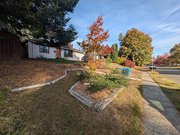 5th image of 16271 10th Ave NE