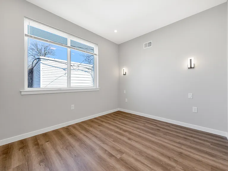 2635 W Sterner St — Photo 18
