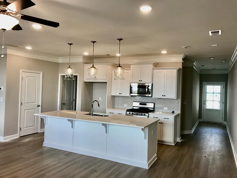 1916 Allagash Ln — Photo 4