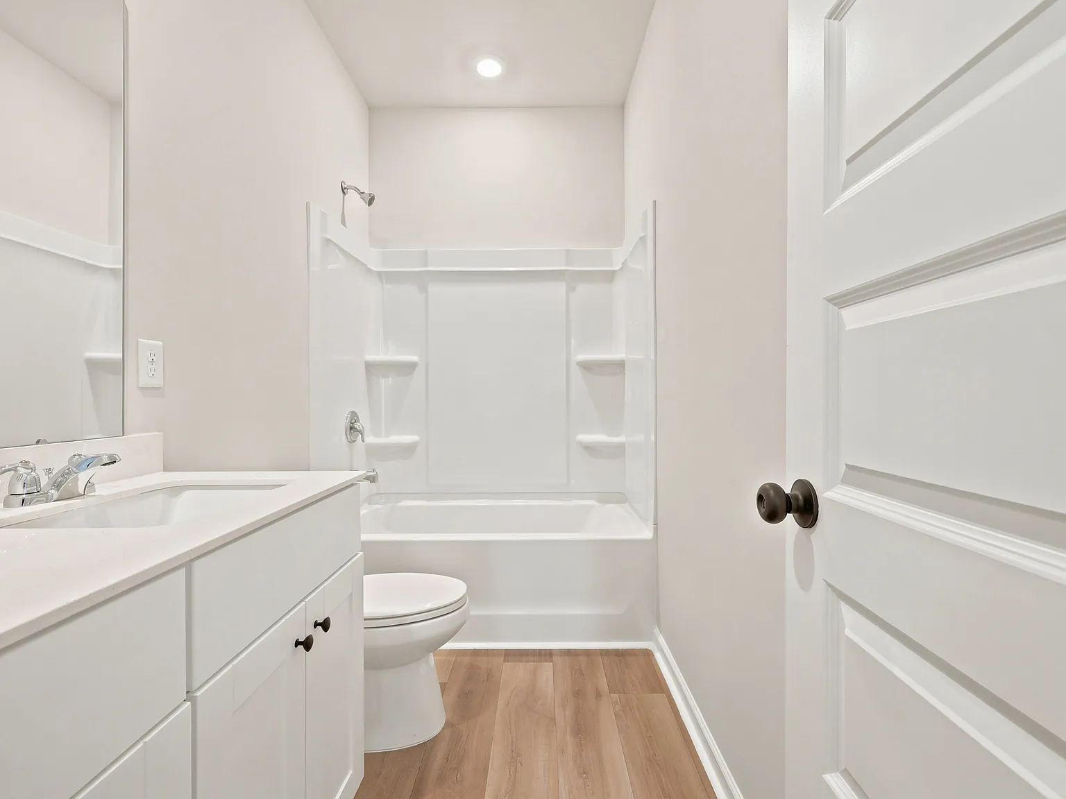 4 bed, 2.5 bath, 1835 sqft, $2,500 — Photo 3
