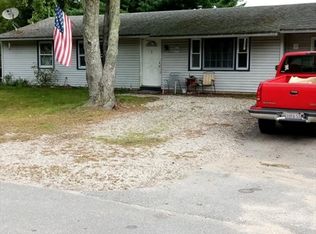 31 Camardo Dr, Wareham, MA 02571