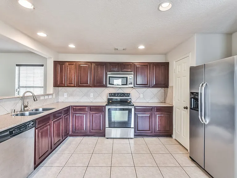 29315 Hickory Terrace Dr — Photo 16