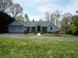 415 Cross Harbour Dr, Penhook, VA 24137