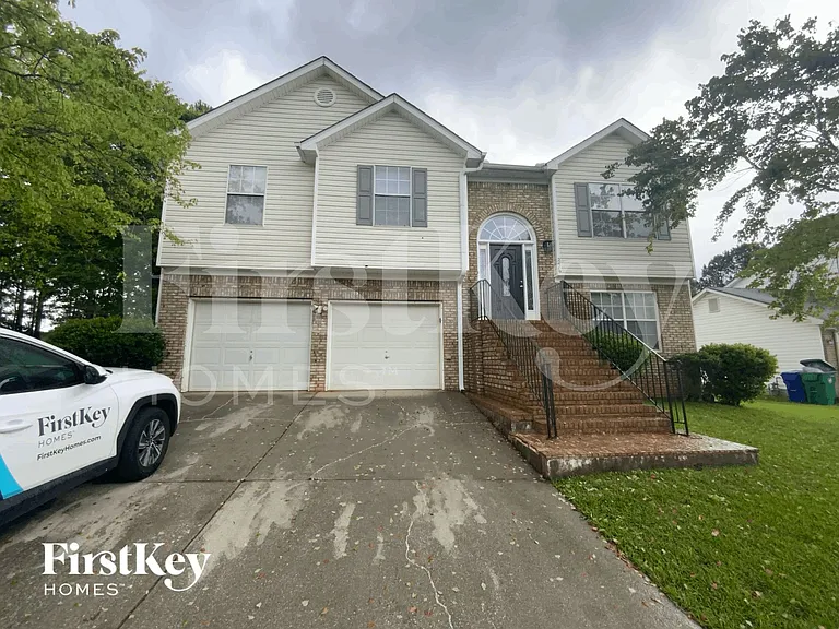 2419 Broad River Pl — Photo 1