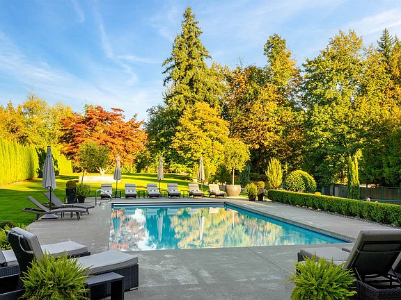 3rd image of 7670 240th St