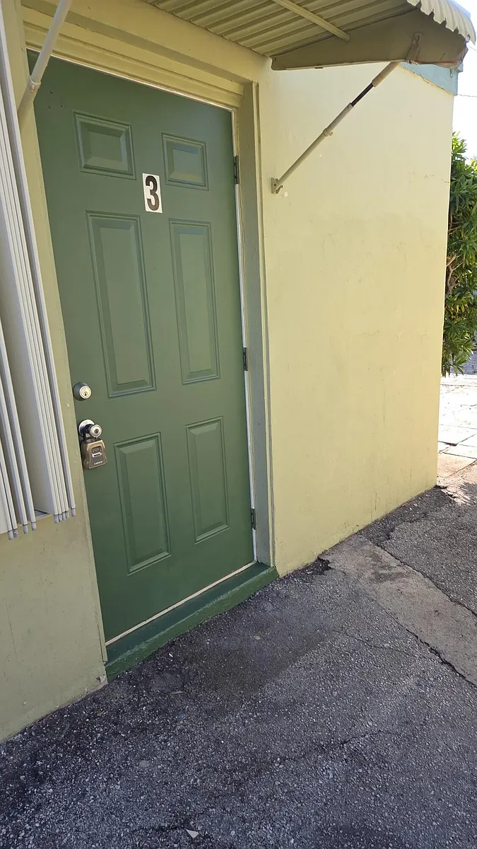 Building Photo - 428 Malverne Rd #3