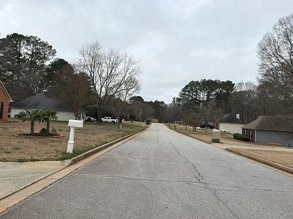 5th image of 60 Lydia Ct