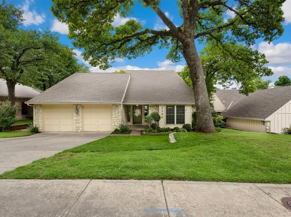 2309 Colchester Dr, Edmond, OK 73034