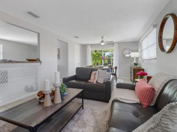 751 100th Ave N #Id1502608p, Naples, FL 34108