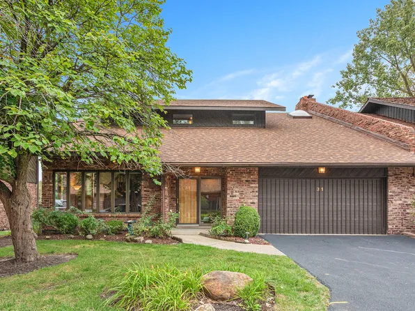 31 Lucas Dr, Palos Hills, IL 60465