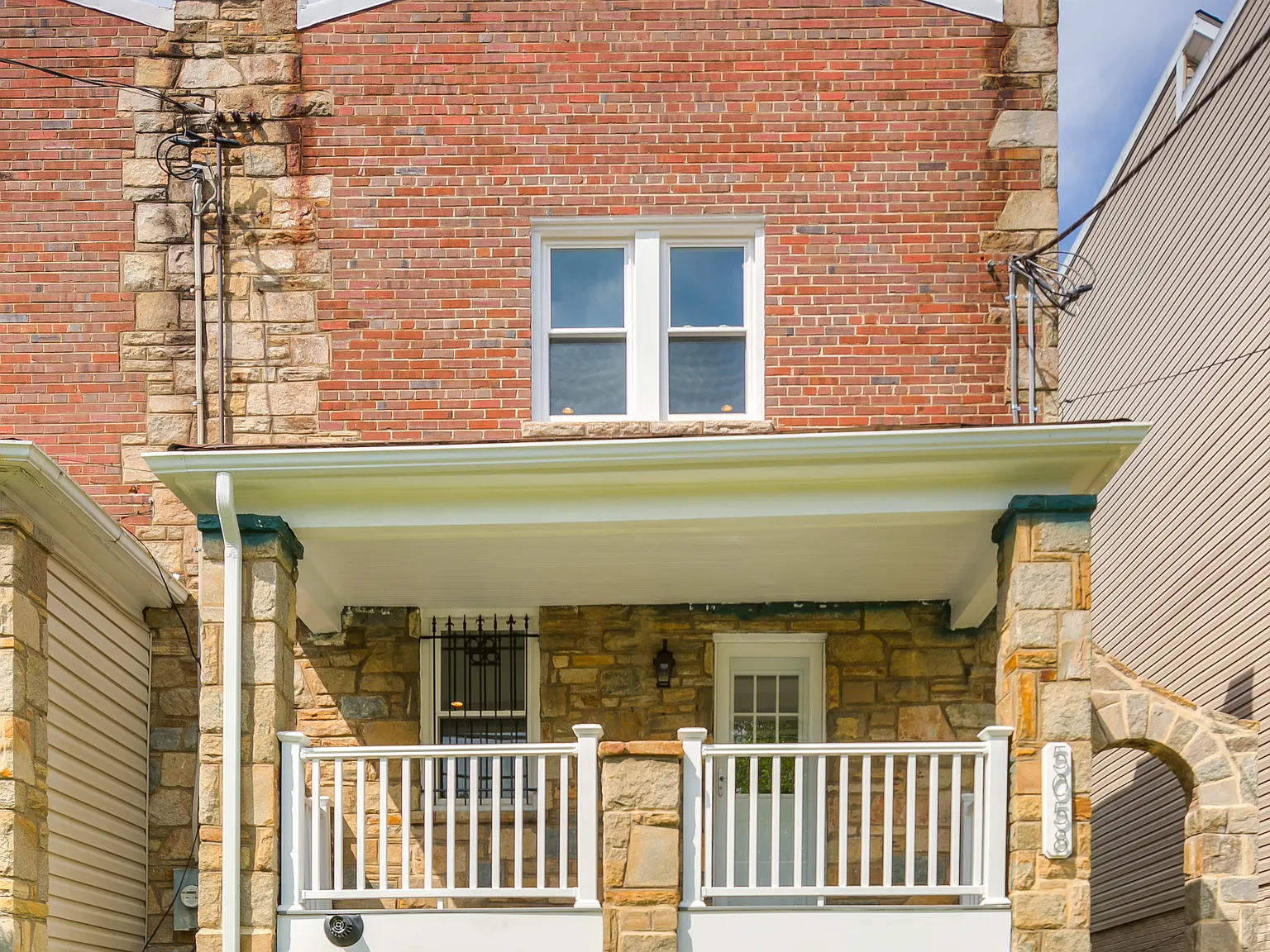 3 bed, 1.5 bath, 1390 sqft, $3,500 — Photo 1