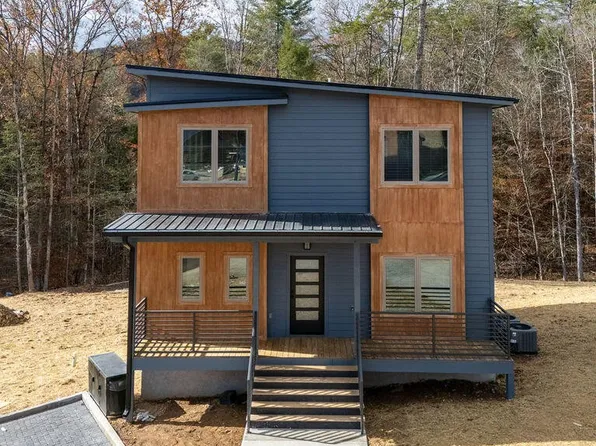 542 Warbonnet Way, Pigeon Forge, TN 37863