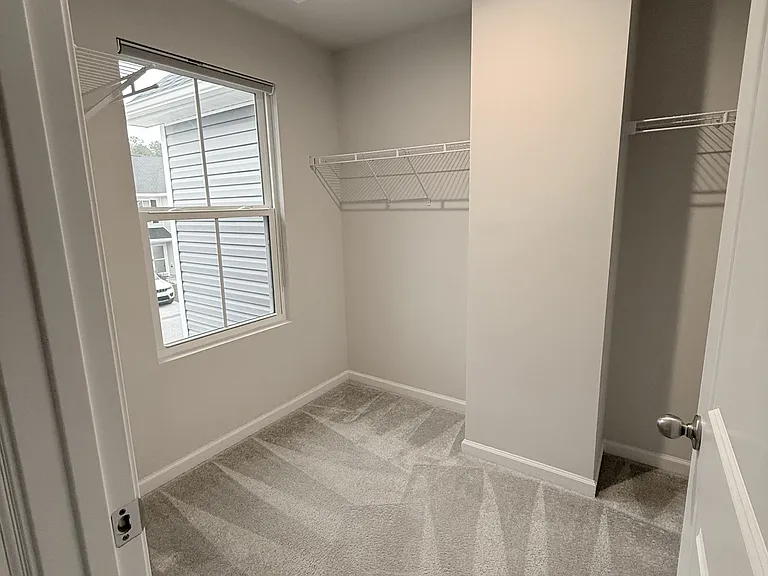 400 El Camino Dr #B — Photo 15