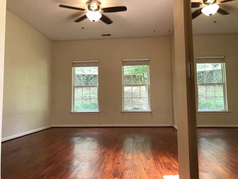 2412 Chestnut Terrace Ct #103 — Photo 4